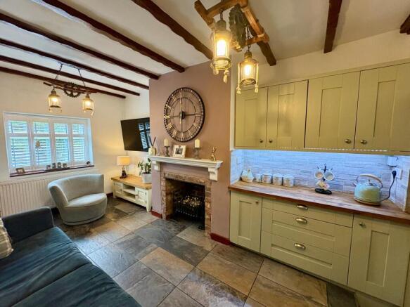 WhatsApp Image 2025-08-20 at 13.23.42_5962f6e1.jpg