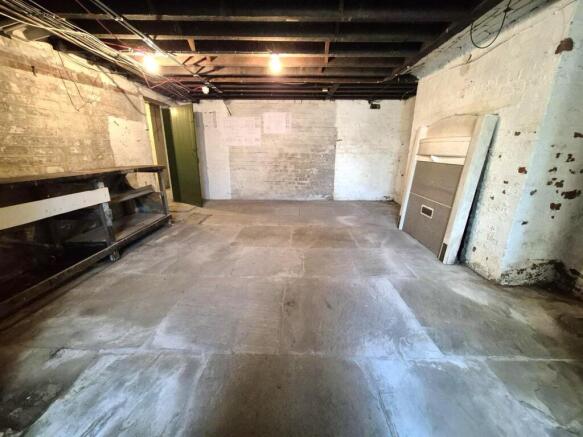 Clifton Drive North, 357 Basement 8.jpg
