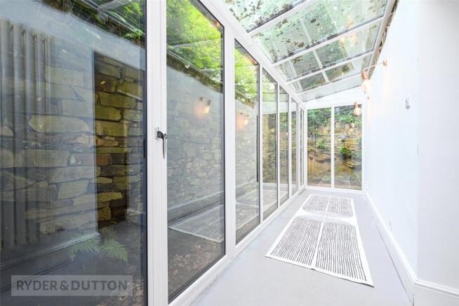 3 bed Semi-Detached for sale Image 6