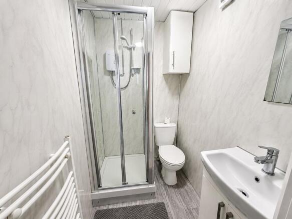 Whitethorne Street, Crumlin, NP11 photo 4