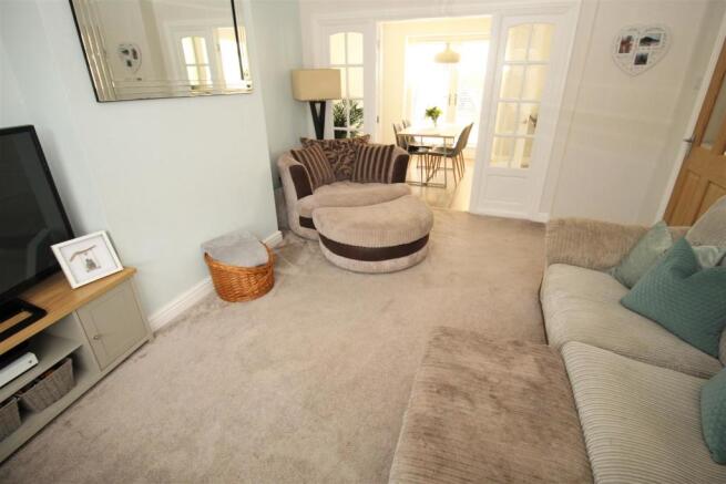 Lounge2.JPG