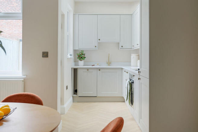 3 bed Terraced for sale Image 9