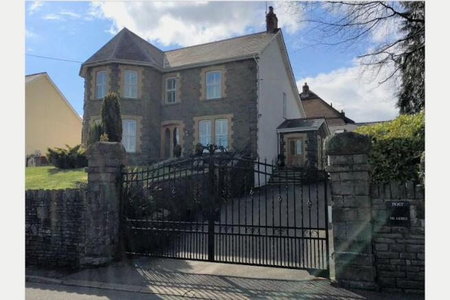 Gated Driveway