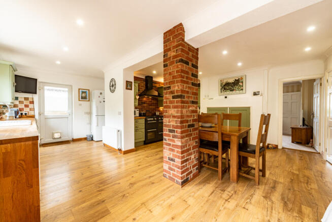 5AmbarrowCrescent-22