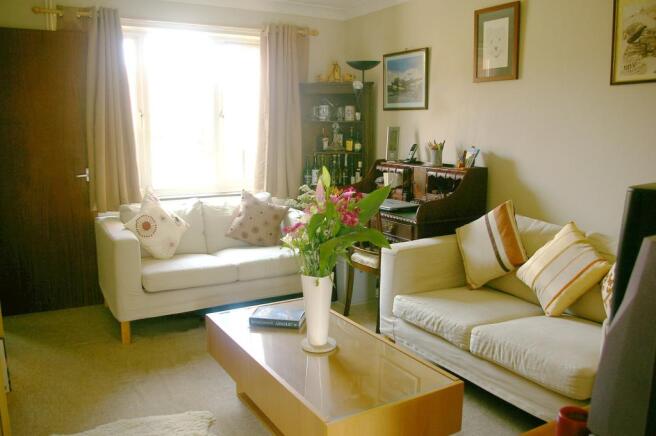 Lounge 1