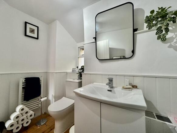 Family Bathroom.