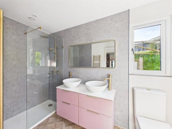 Ensuite
