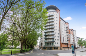 Flat 264, Oceana Boulevard, Lower Canal Walk, Southampton SO14 3JP