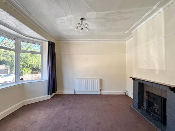 3 bed Semi-Detached Bungalow for sale Image 3