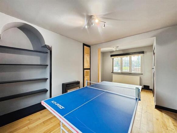 3 bed Detached for sale Image 8