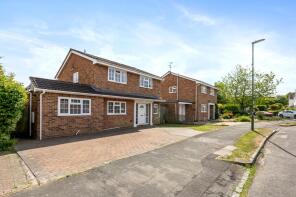 4, Woodhall Close, Haywards Heath RH17 5HJ
