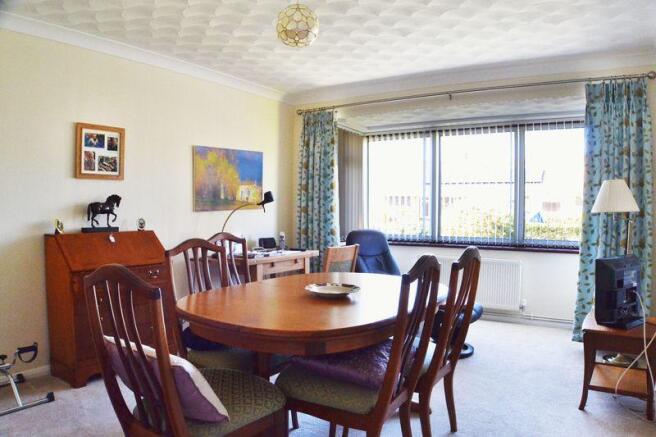 Bedroom 1/Dining...