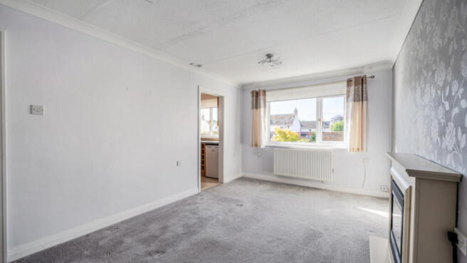 2 bed Flat for sale Image 5