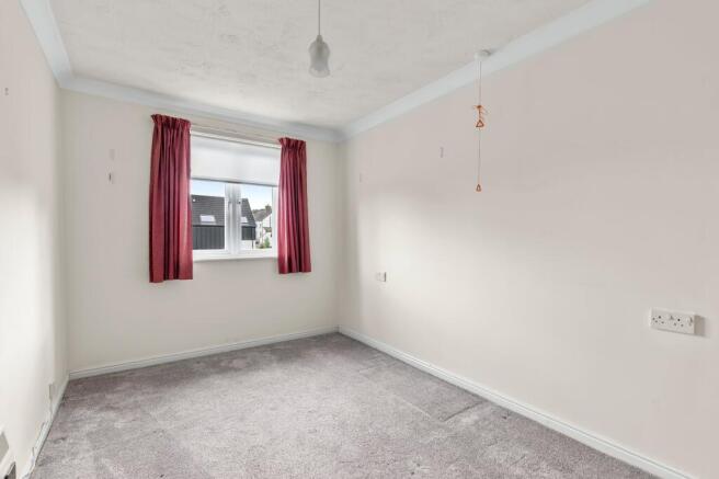 2 bed Flat for sale Image 7