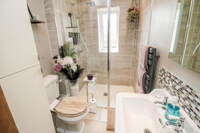 3 bed Semi-Detached for sale Image 9