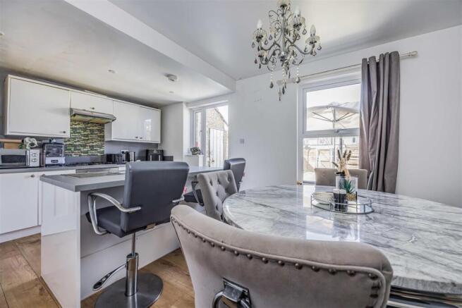 Windsor Road, Gosport-Small-PorticoMarketing-Nexa-