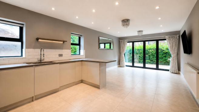 Living Room/Kitchen