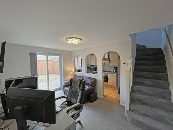 Castle Carey Gardens 3 - Living Room 2.jpg