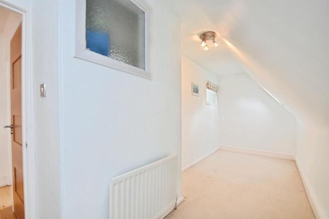 2 bed Flat for sale Image 11