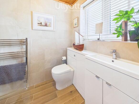 2 bed Detached Bungalow for sale Image 10