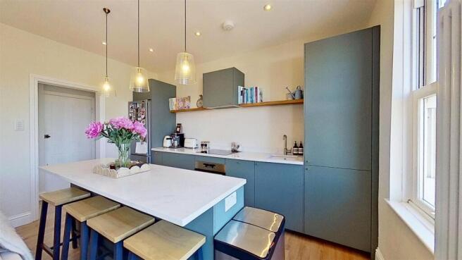 Garratt-Lane-Earlsfield-London-SW18-06222026_19493