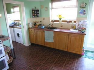 KITCHEN: