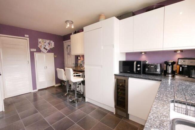 KITCHEN/BREAKF...