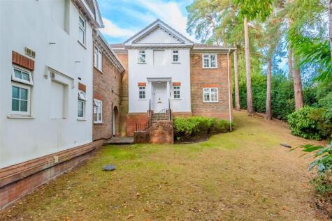 Fairway Heights, Camberley