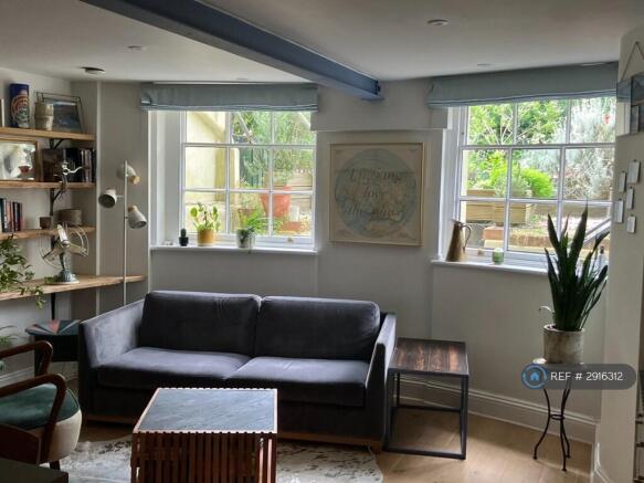 Frontroom_2