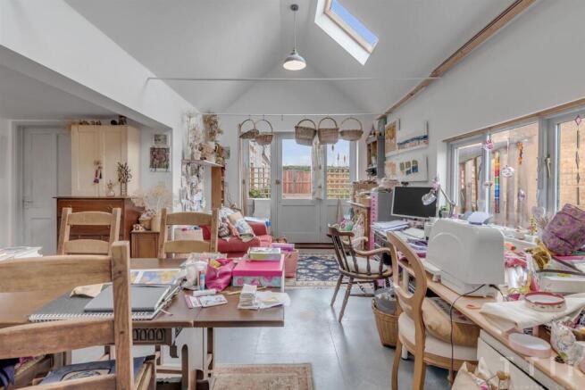 Attik 9 St Johns Road, Bungay NR35, 1DH (50).jpg