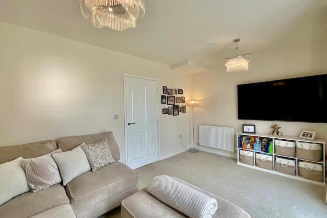 2 bed Semi-Detached for sale Image 7