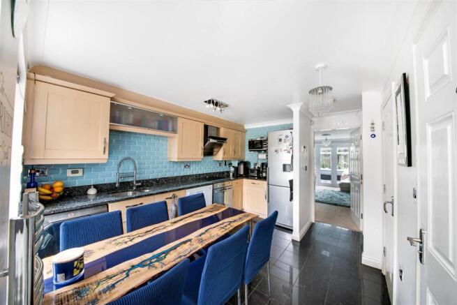dining kitchen 1.jpg