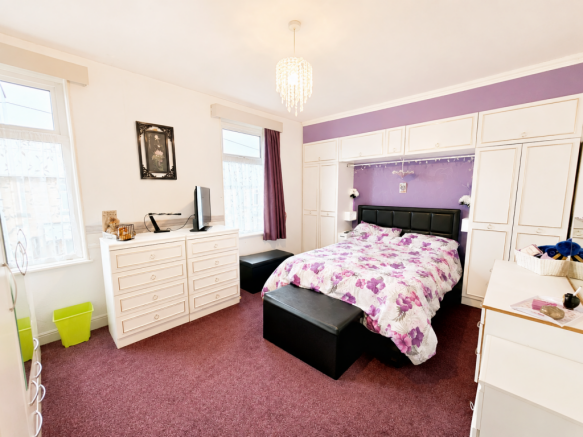 3 bed Terraced for sale Image 8