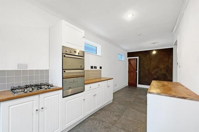 Kitchen / Dining Roo