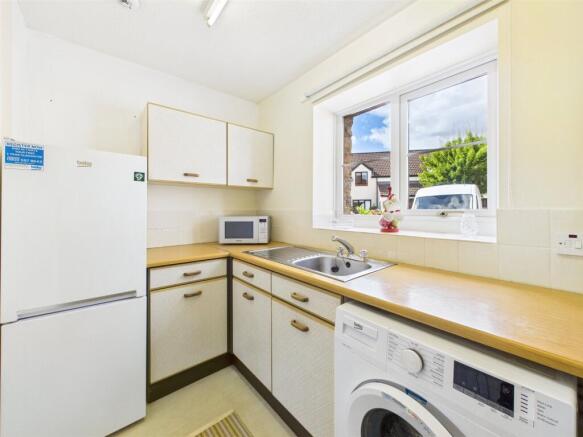 Symons Way, Cheddar, Somerset, BS27 photo 4