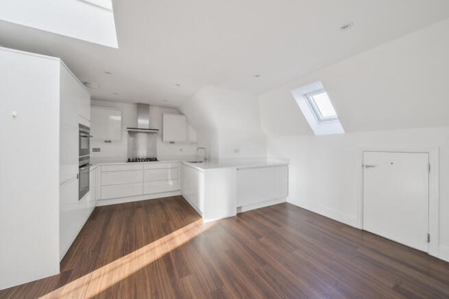 1385521-11-6926d3...