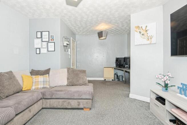 1 bed Flat for sale Image 5