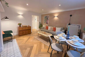 Flat 6, 12 Kingswood House, Shute End, Wokingham RG40 1BD
