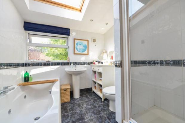 En-Suite Bathroom