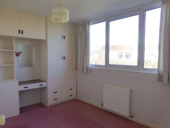 BEDROOM 2