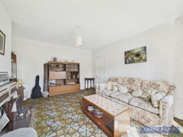 4 bed Semi-Detached for sale Image 5