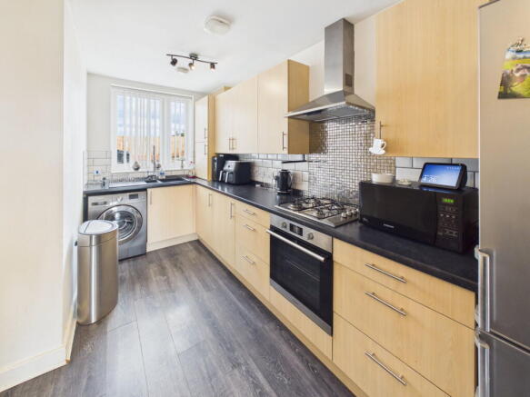 2 bed Semi-Detached for sale Image 4