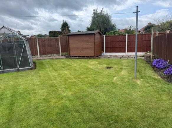 2 bed Detached Bungalow for sale Image 10