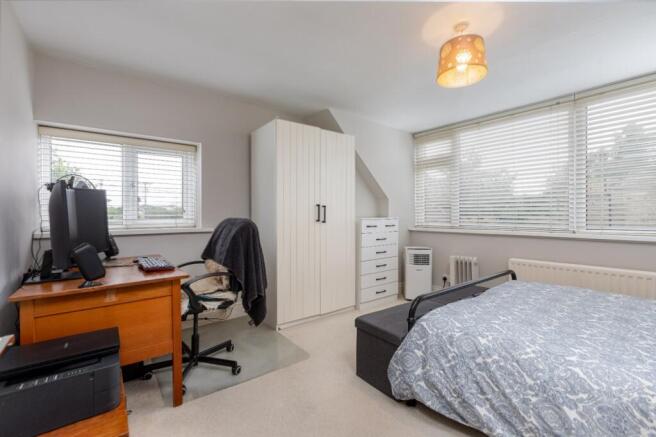 3 bed Semi-Detached for sale Image 9