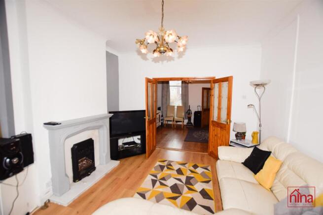 Living Room/ Dining Room