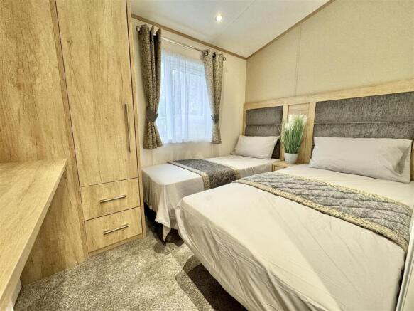 2 bed Not Specified for sale Image 8