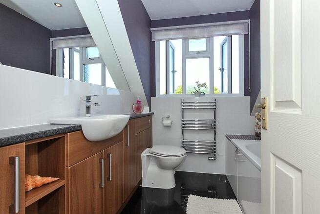 Wil-Bathroom_1.jpg