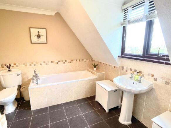 bathroom 13.jpg