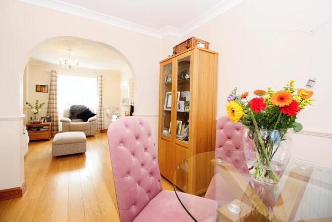 Lounge/Dining Room