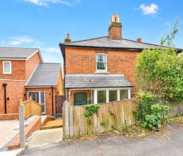 72 Spring Rise, Egham, TW20 9PS